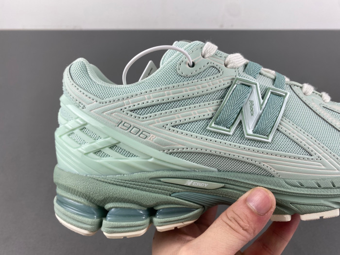 New Balance 1906R Jade Green M1906RZC