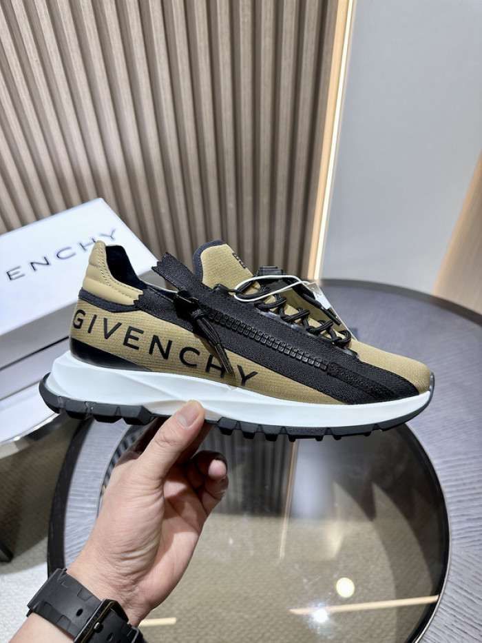 Givenchy Sneakers 660040