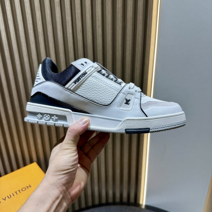 LV snekaers L0000669