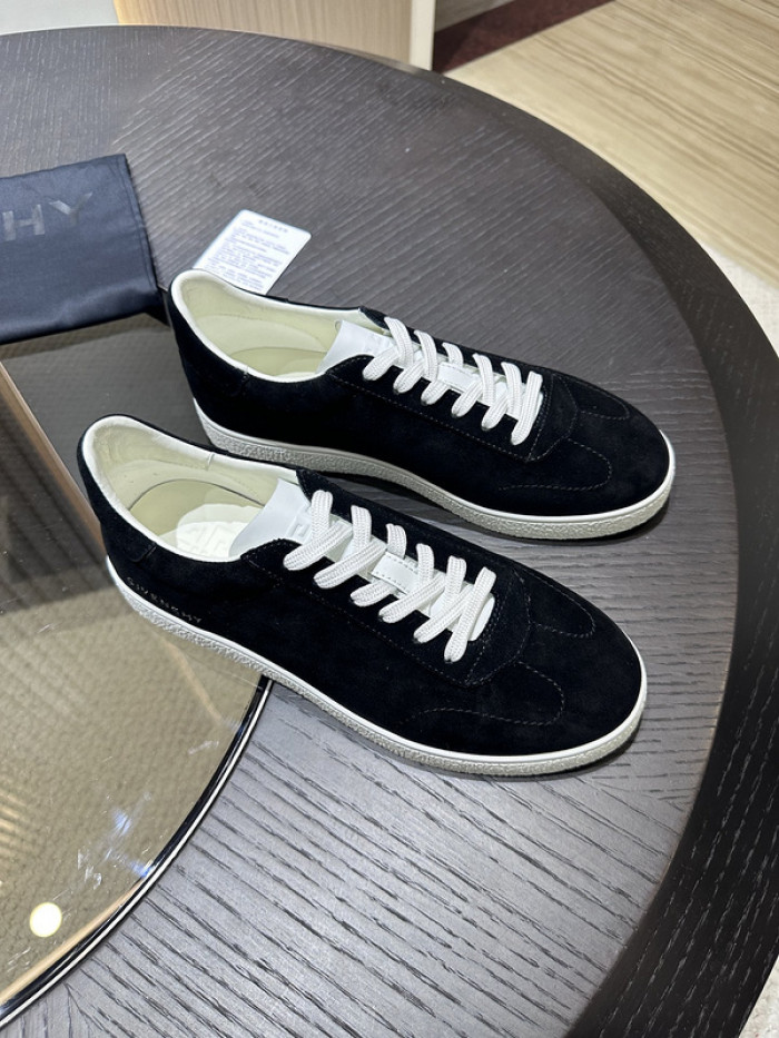 Givenchy Sneakers 660047
