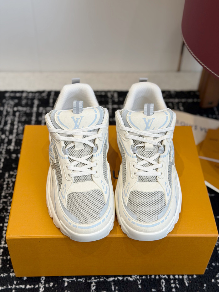 LV sneakers L0000850