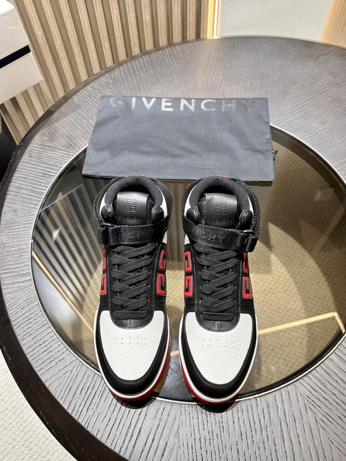 Givenchy Sneakers 660027