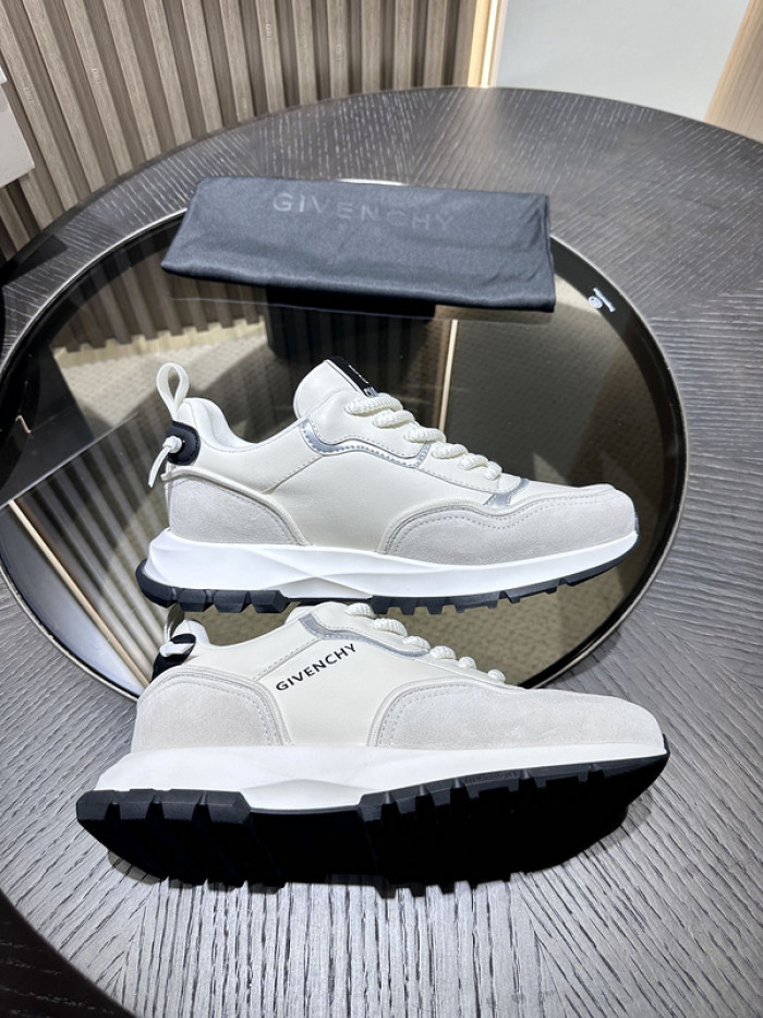 Givenchy Sneakers 660061