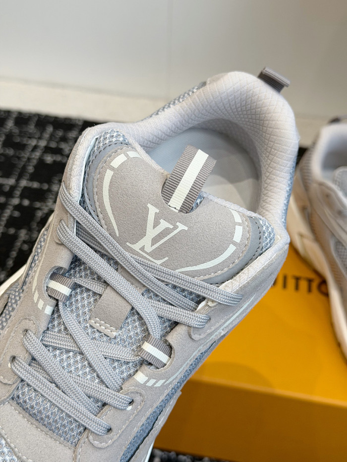LV sneakers L0000849