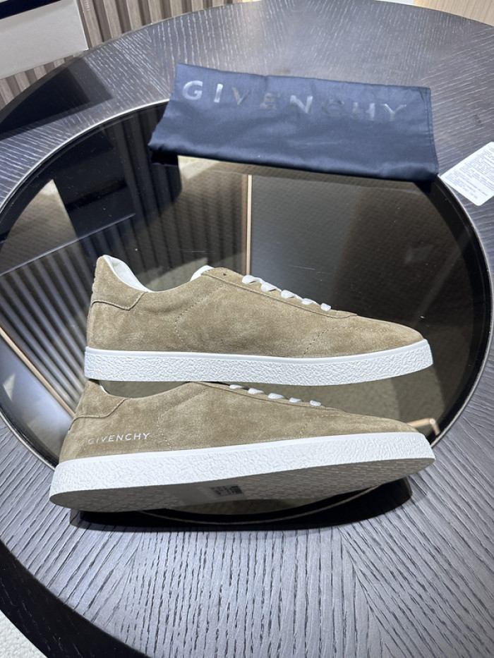 Givenchy Sneakers 660046