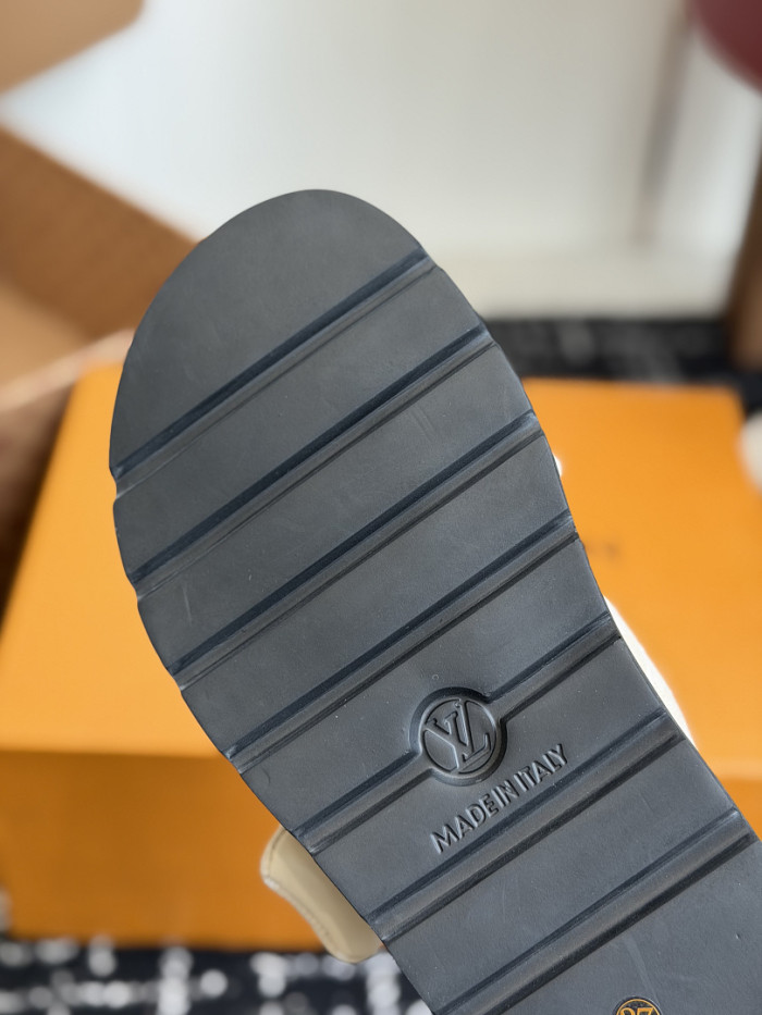 L&V sandal 254