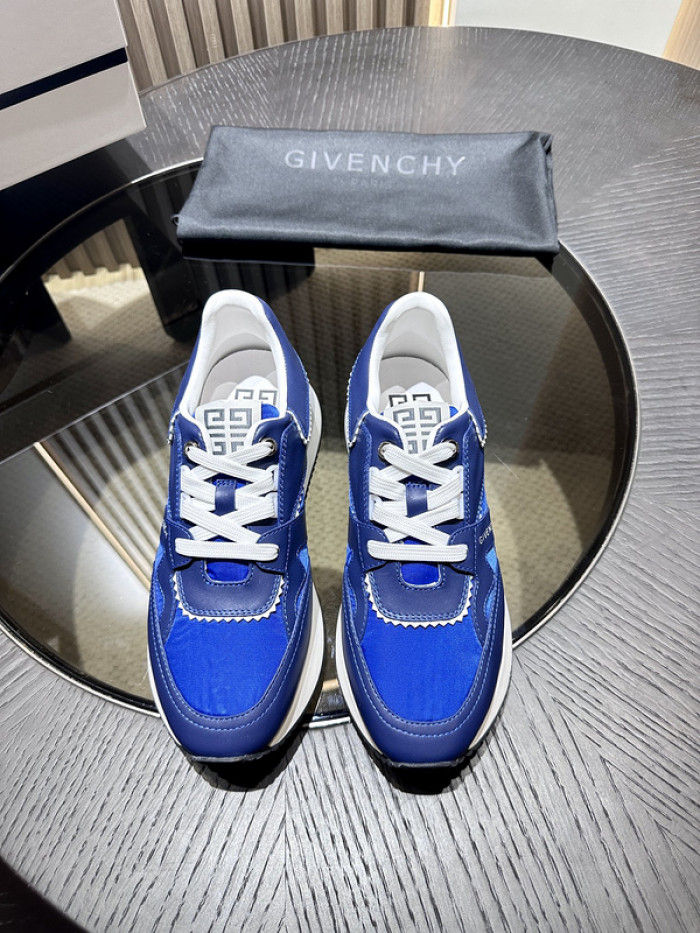 Givenchy Sneakers 660055