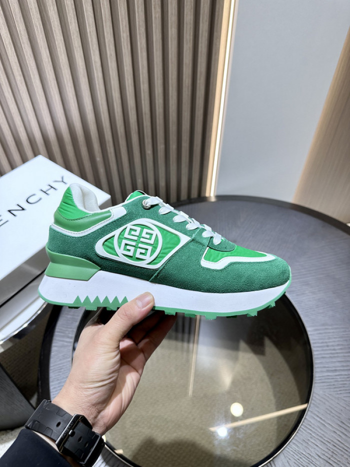 Givenchy Sneakers 660033