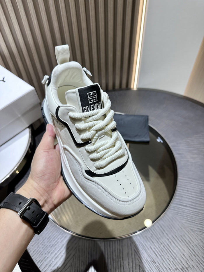 Givenchy Sneakers 660059