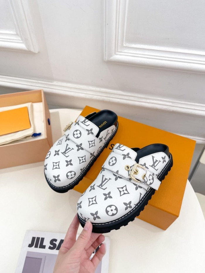 L&V sandal 245