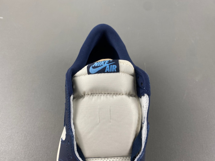 Air Jordan 1 Low OG Obsidian UNC CZ0790-400