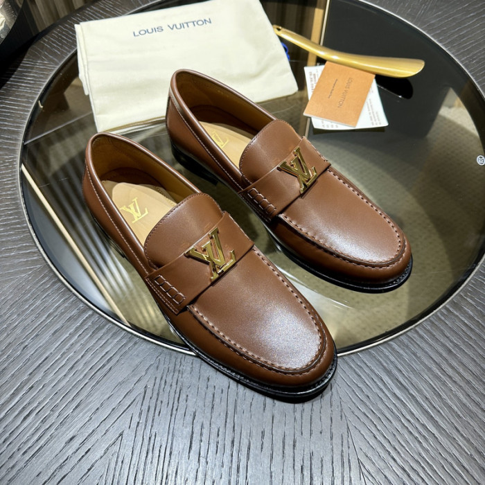 LV LOAFERS L0000609
