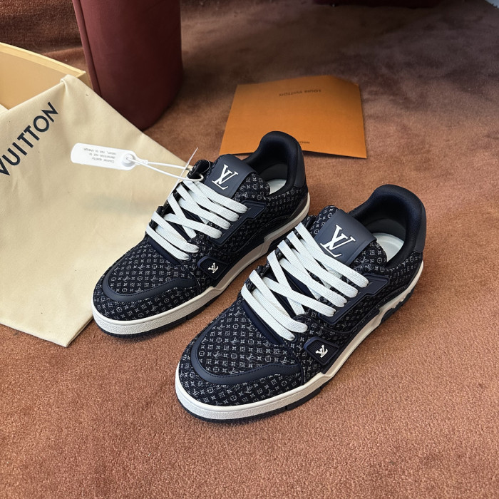 LV snekaers L0000905