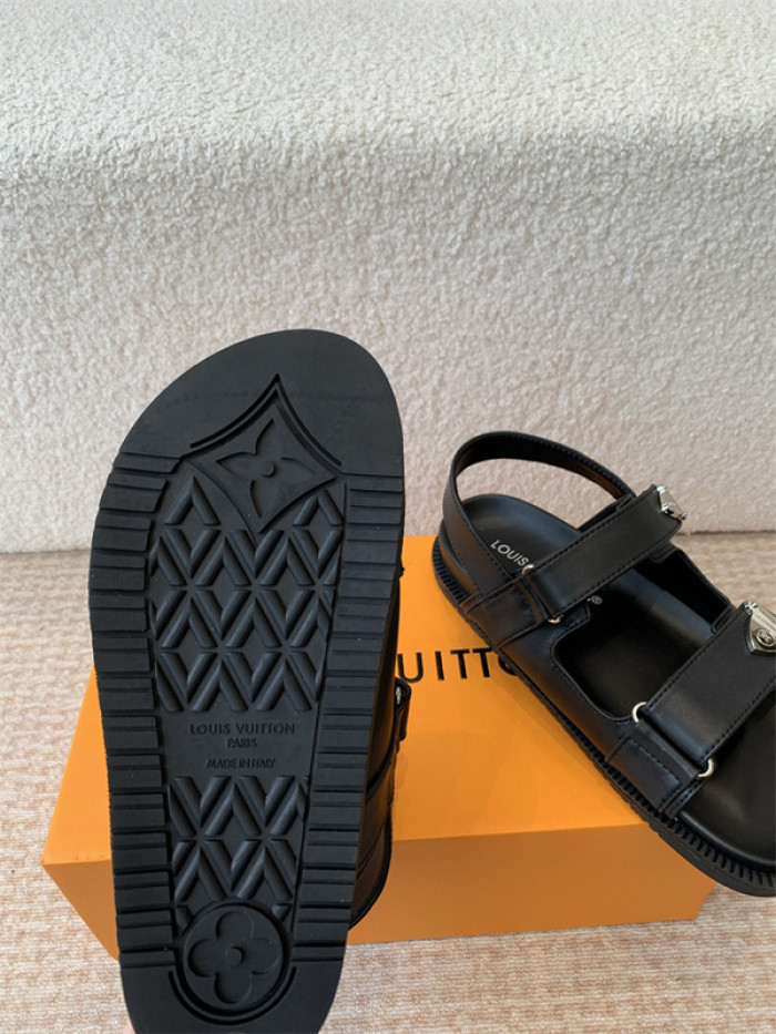 L&V sandal 210