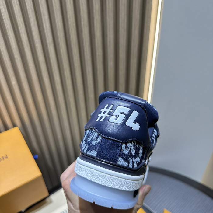 LV snekaers L0000681