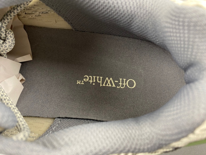 Off-White Be right back OWIA289F43