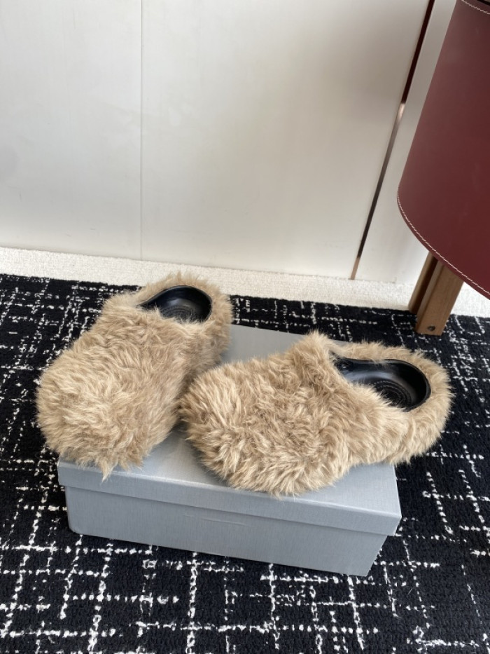 Balenciag* Sandal BS112