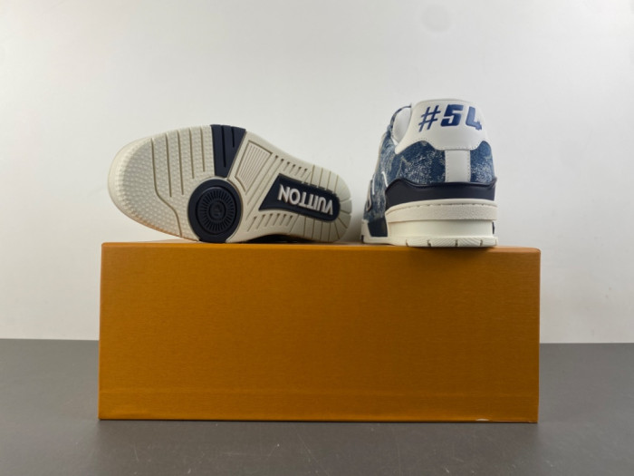 LV snekaers L0000723