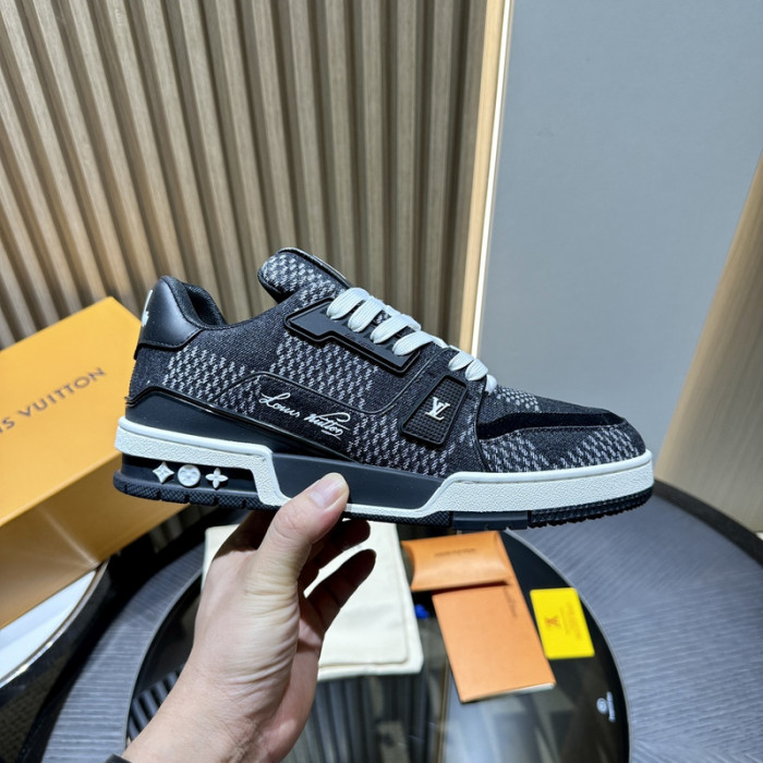 LV snekaers L0000438