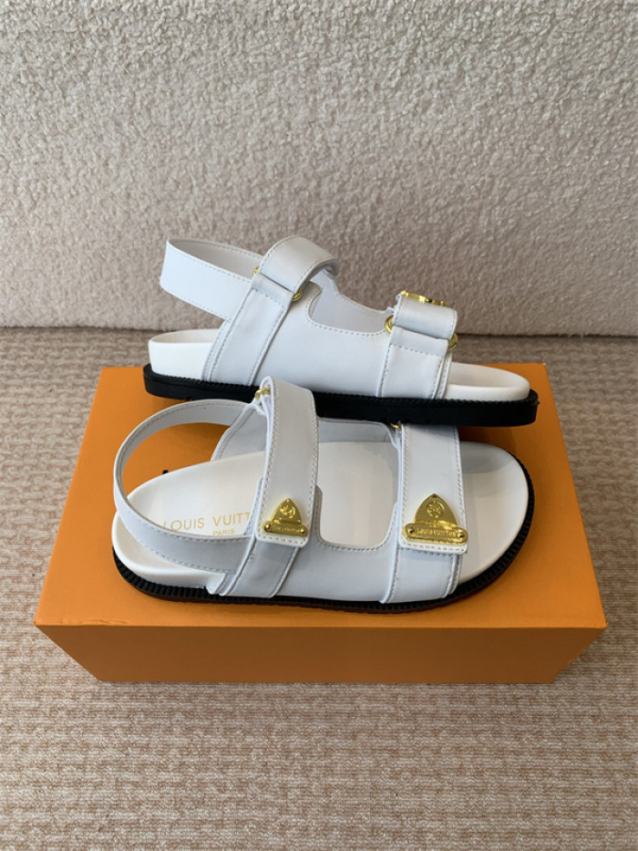 L&V sandal 211