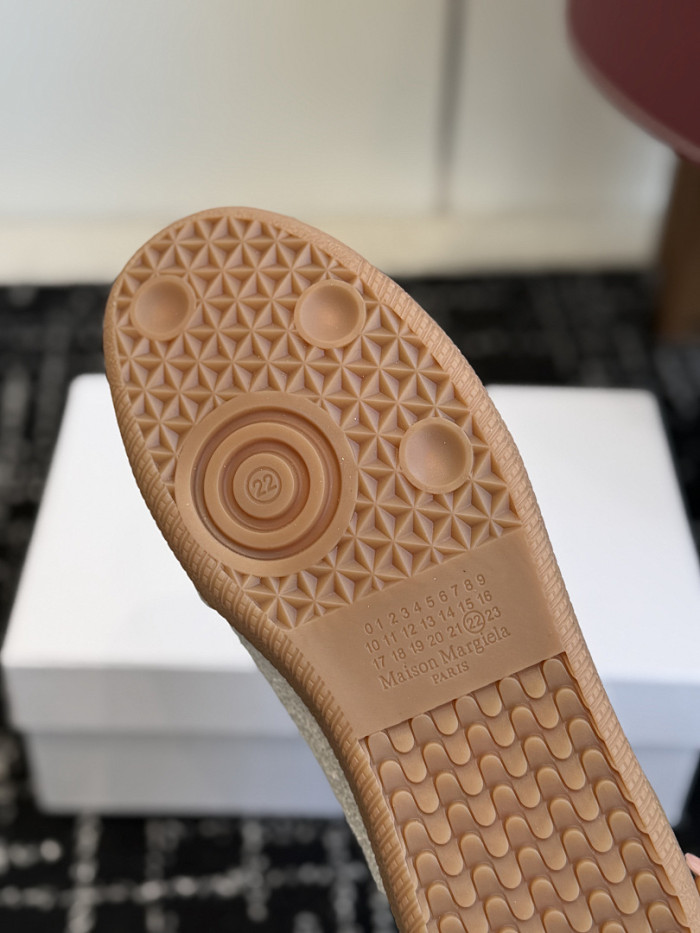 Ma1s0n Marg*e1a CALFSKIN S57WS0362