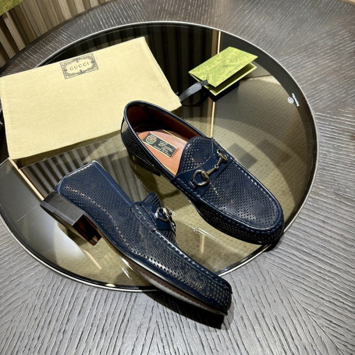 G*u*i* loafers gc185