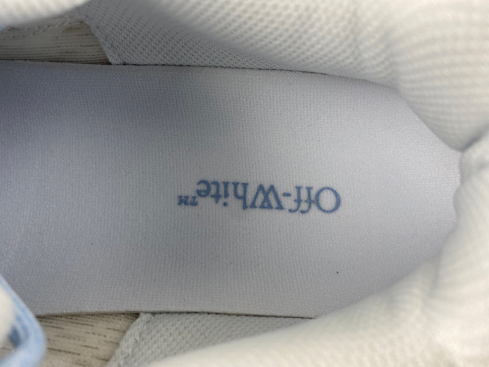 Off-White Be right back OWIA289F44